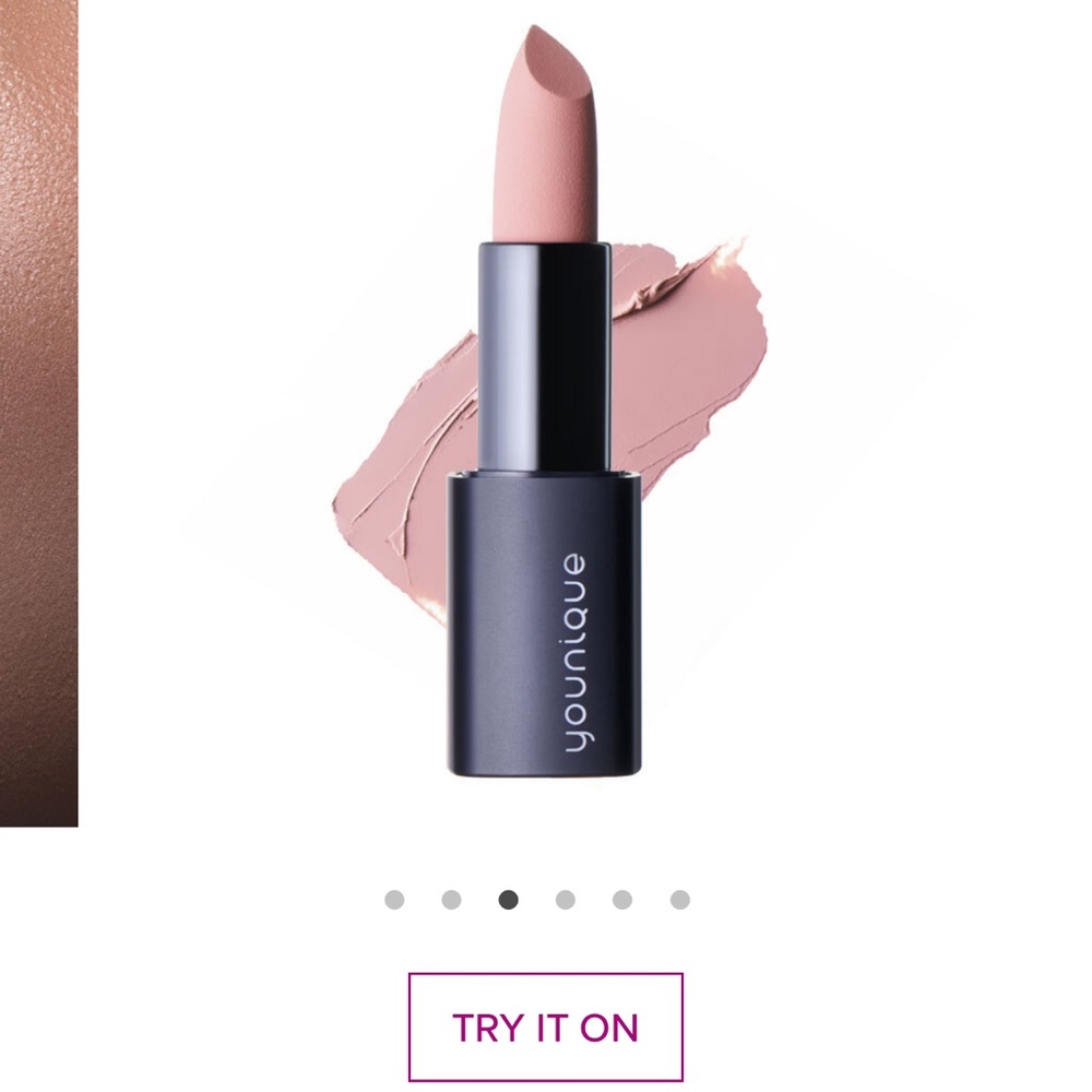 Younique lipstick. Color: Easystreet